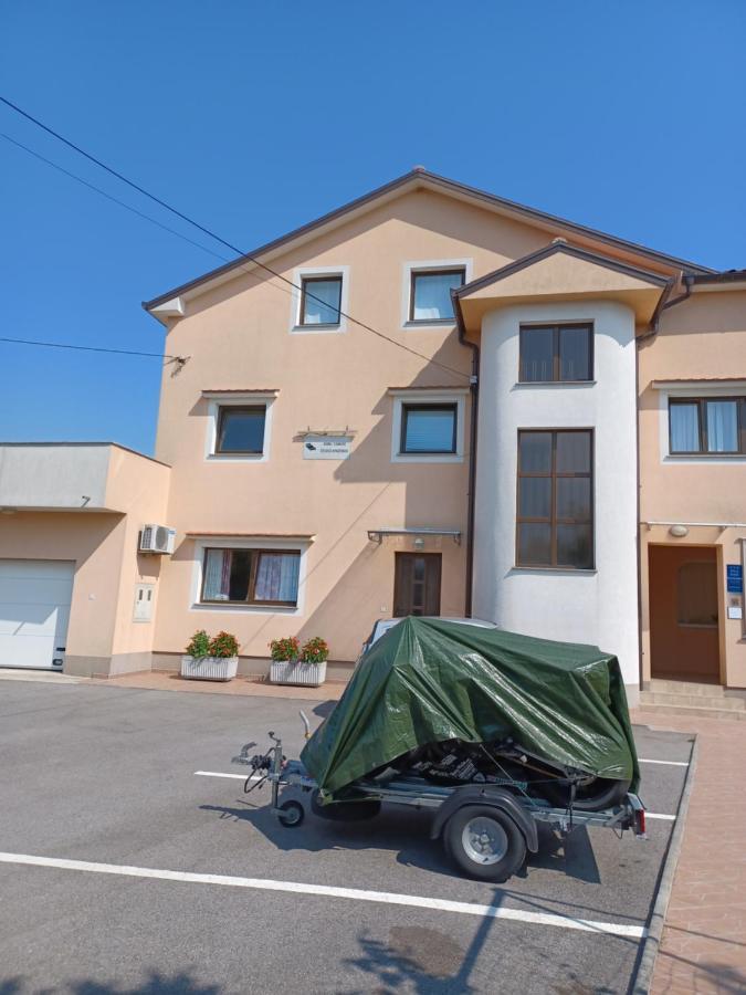 Apartman Alen Podhum Exterior photo